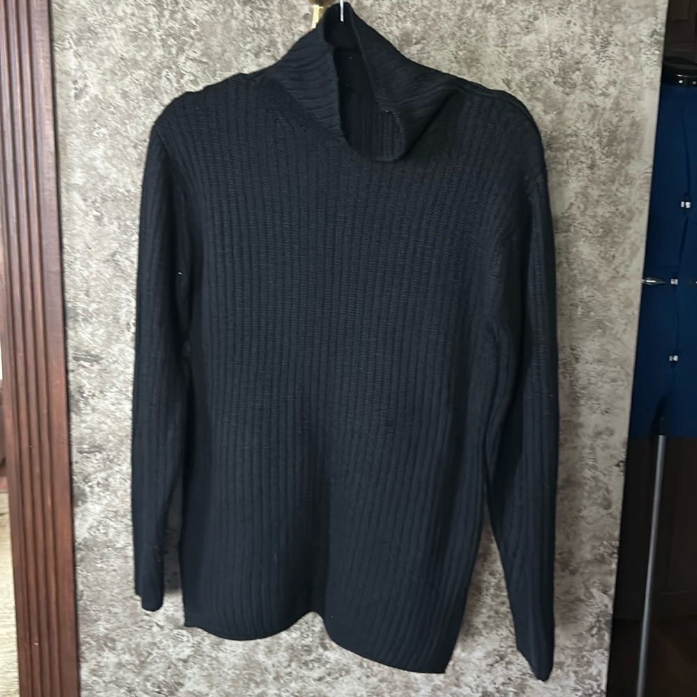 Women’s Elizabeth and James Black XS Cozy Sweater